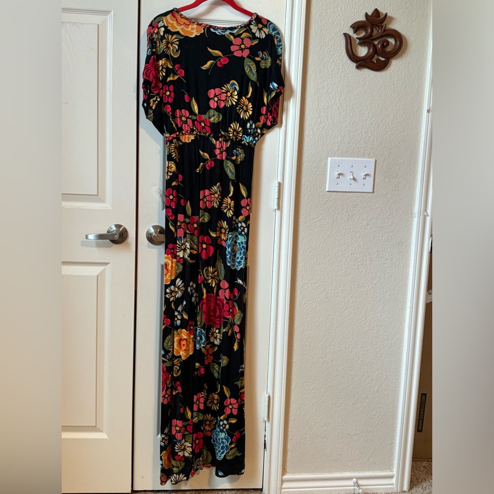 Beautiful floral jersey maxi dress
